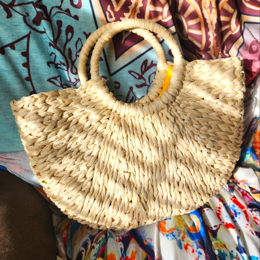 L'occitane straw raffia handbag